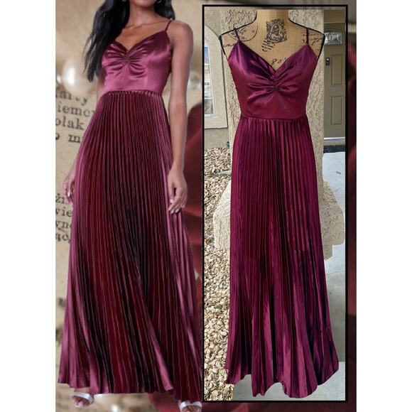 Lulus burgundy satin pleated exceptional sophistication maxi dress formal Size L - Picture 2 of 9